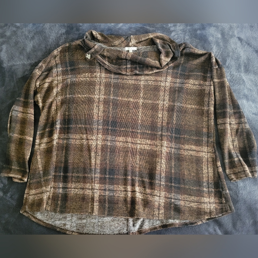 Ava James Brown Plaid Light Sweater